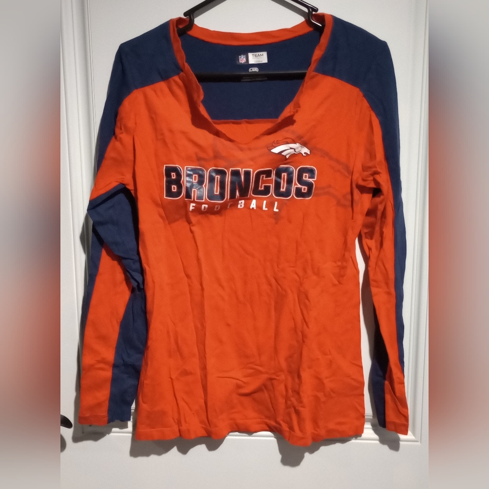NFL team apparel Denver Broncos women's long sleeve size large
